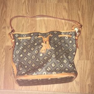 Dooney and Bourke tote purse